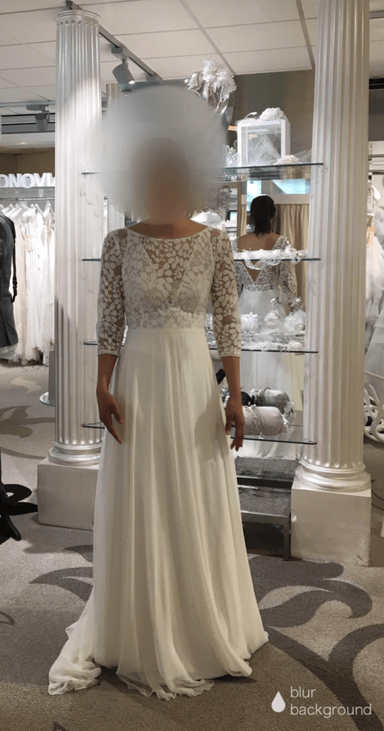 Luxurious dress Vindress Ivory Regular Long V-neck New (Un-Altered) Natural Size 34