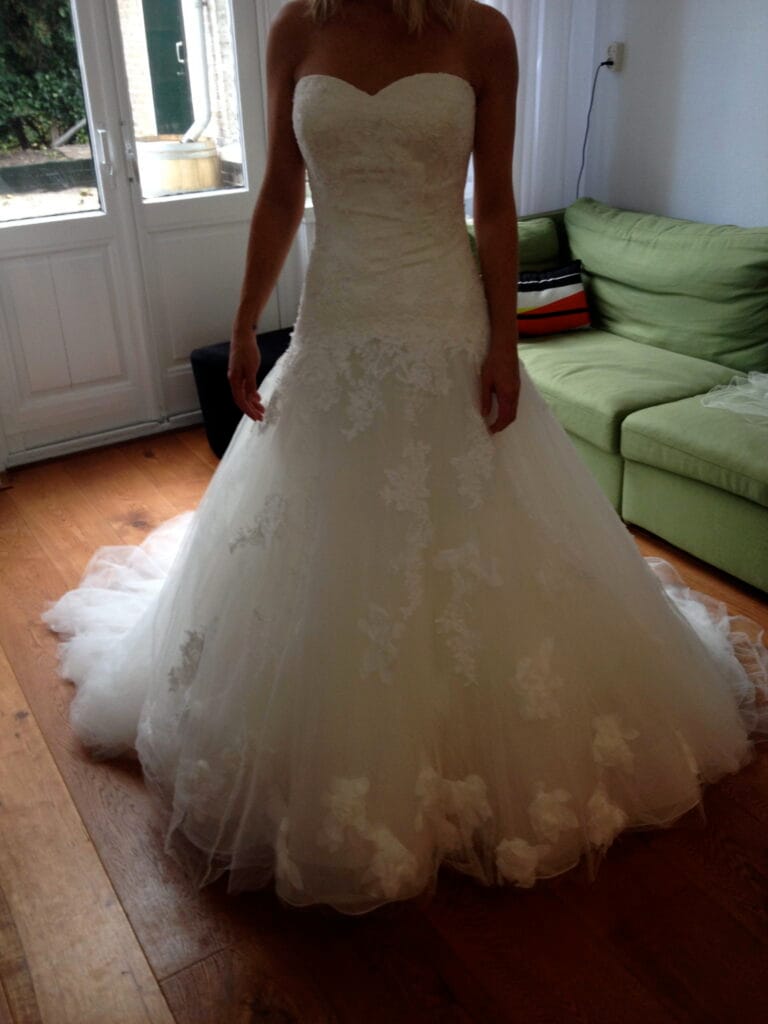 Adorable wedding dress Enzoani White Regular Long Strapless New (Un-Altered) Natural Size 36