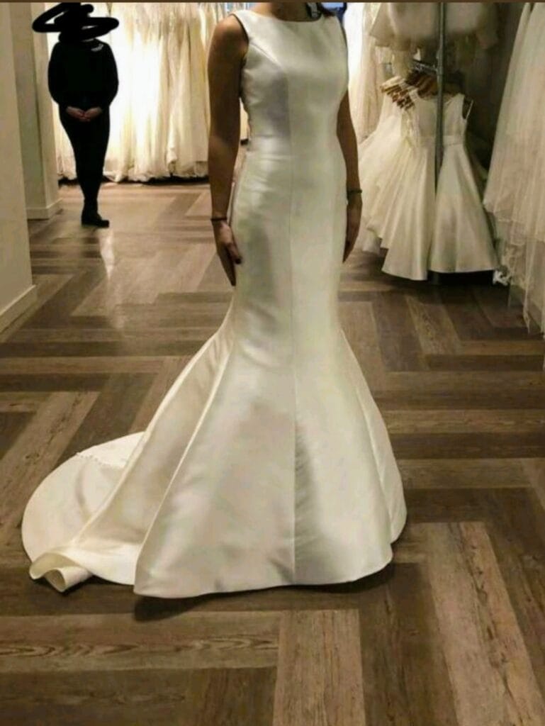 Beautiful dress Vindress Ivory Regular Long V-neck New (Un-Altered) Natural Size 36