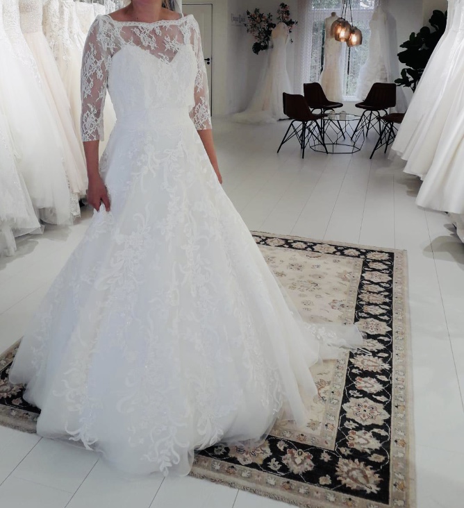 Beautiful dress Vindress White Regular Long Strapless New (Un-Altered) Natural Size 38