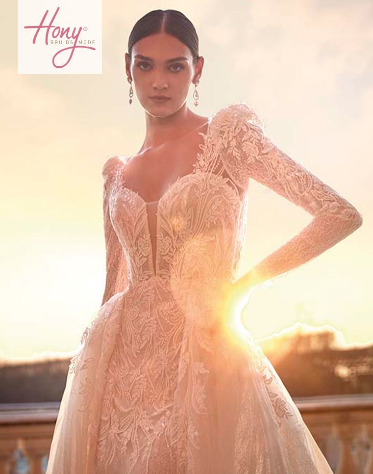 Pronovias Privee (Fiora 2023)